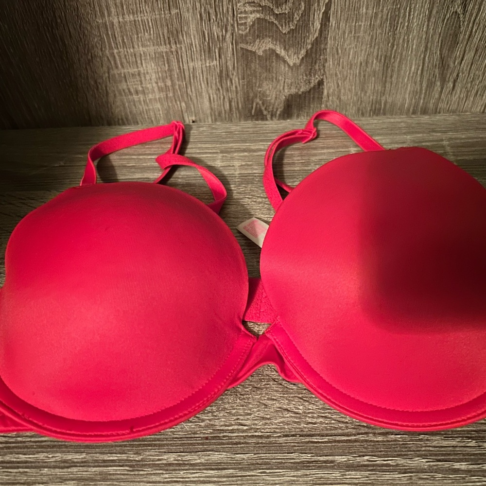 PINK Victoria's Secret Vibrant Red Bra